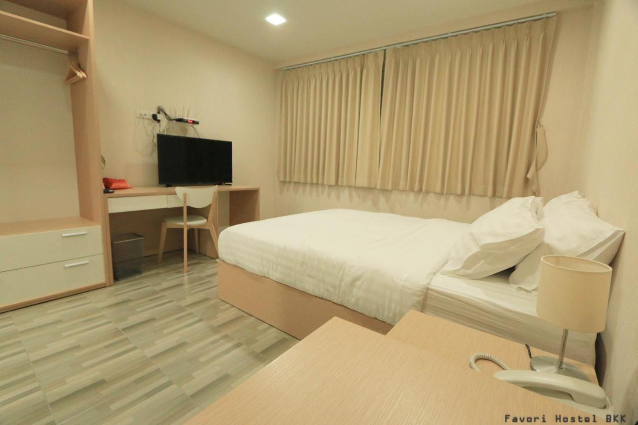 Favori Hostel Bangkok Surawong ภายนอก รูปภาพ