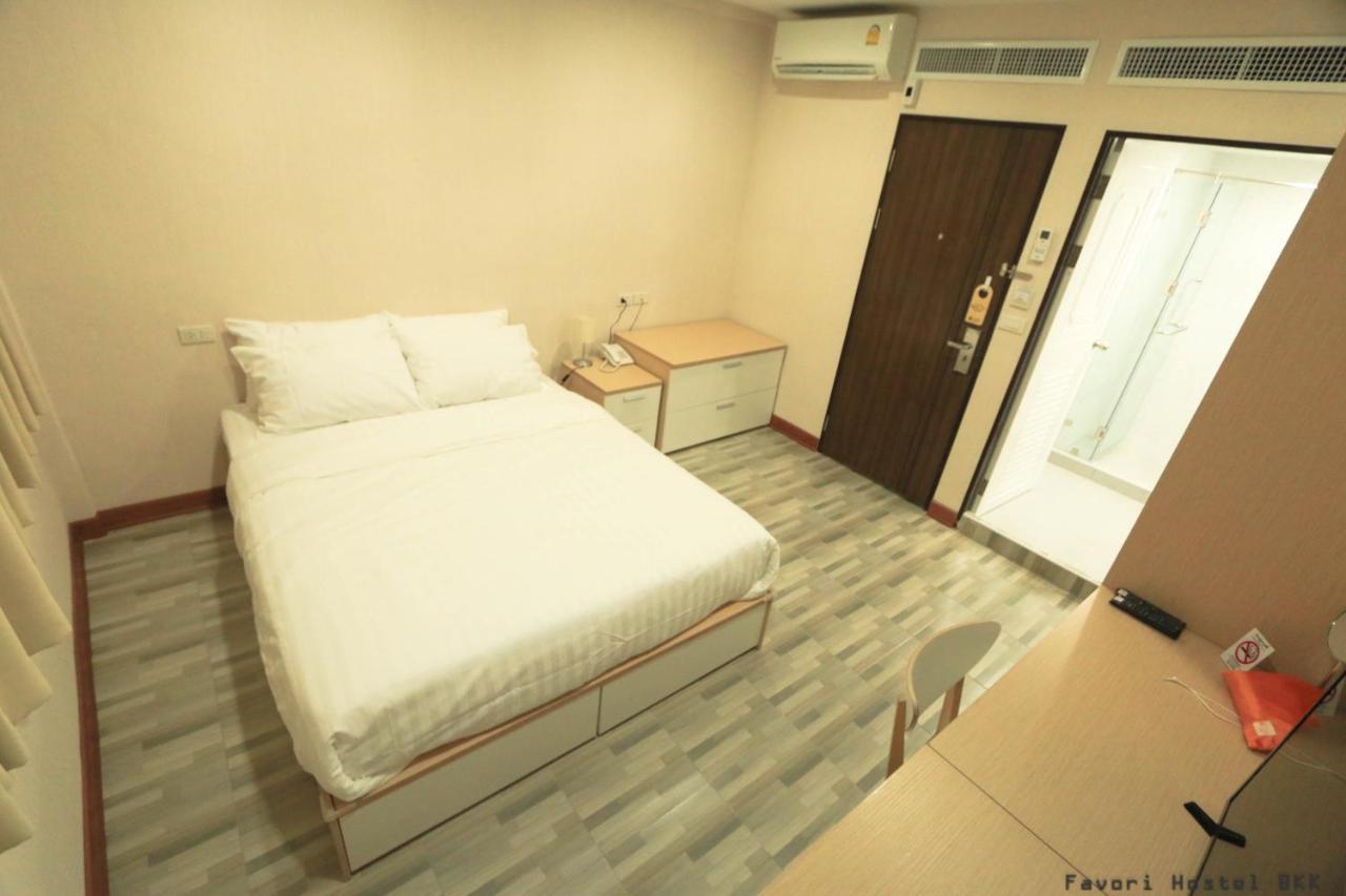 Favori Hostel Bangkok Surawong ภายนอก รูปภาพ